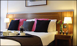 Edinburgh hotel bedroom photo