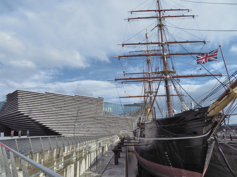 Dundee RRS Discovery and V&A Museum