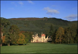 Aldourie Castle photo on Loch Ness