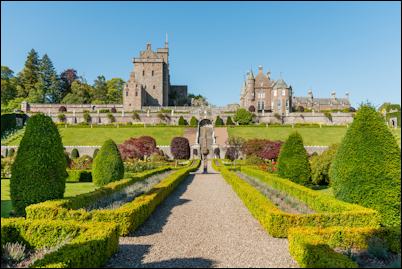 Drummond Castle Gardens