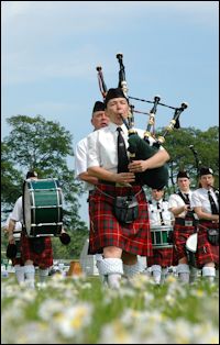 Scottish pipers photo